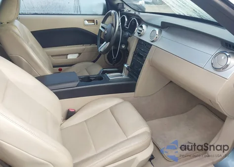 2005 Ford Mustang from USA, damaged, VIN 1ZVHT84N055255575